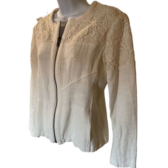 Gorgeous Cabi Classy Cream Jacket with crochet detail, Medium - Picture 9 of 9